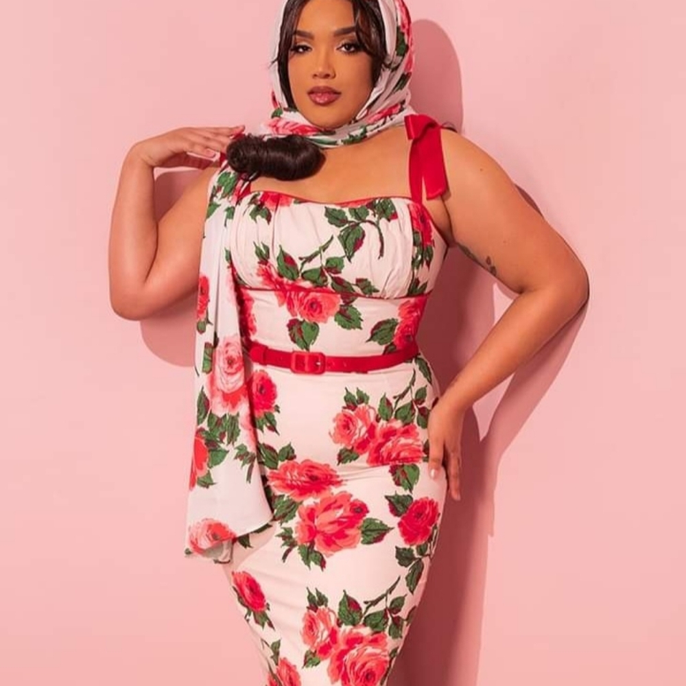Vintage Roses Wiggle Dress